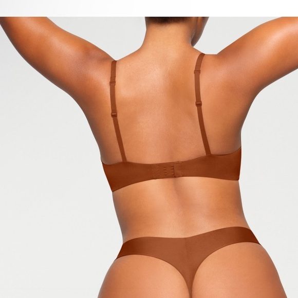 NWT Skims Wireless Form T-Shirt Bra - Picture 4 of 7